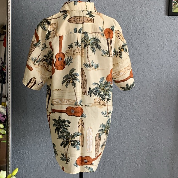 Hawaiian Silk Company shirt - Picture 2 of 4